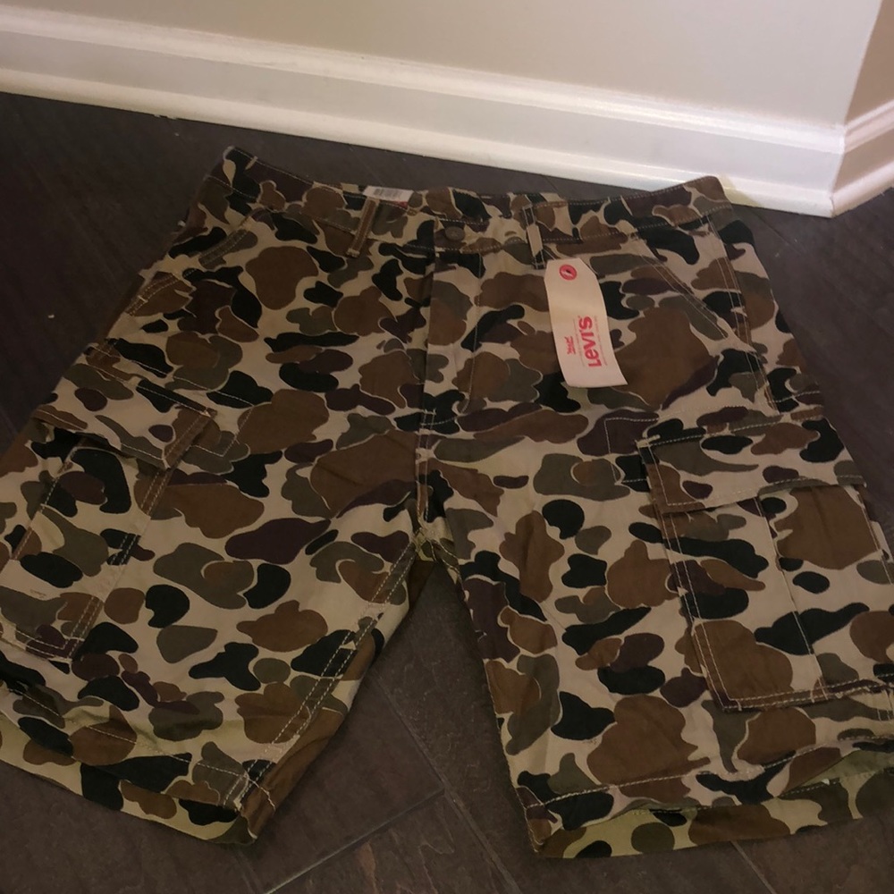 Camo Levi’s Shorts BRAND NEW WITH TAGS!